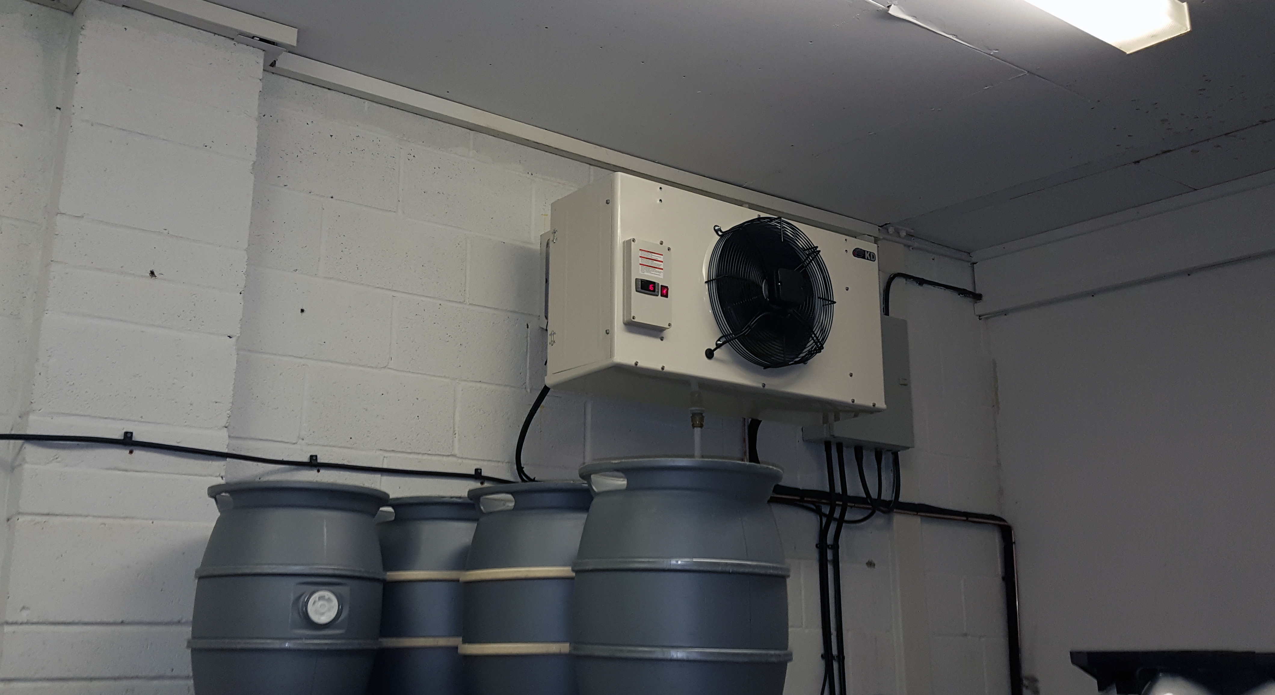 Large Indoor Cellar Cooling Micro Brewery