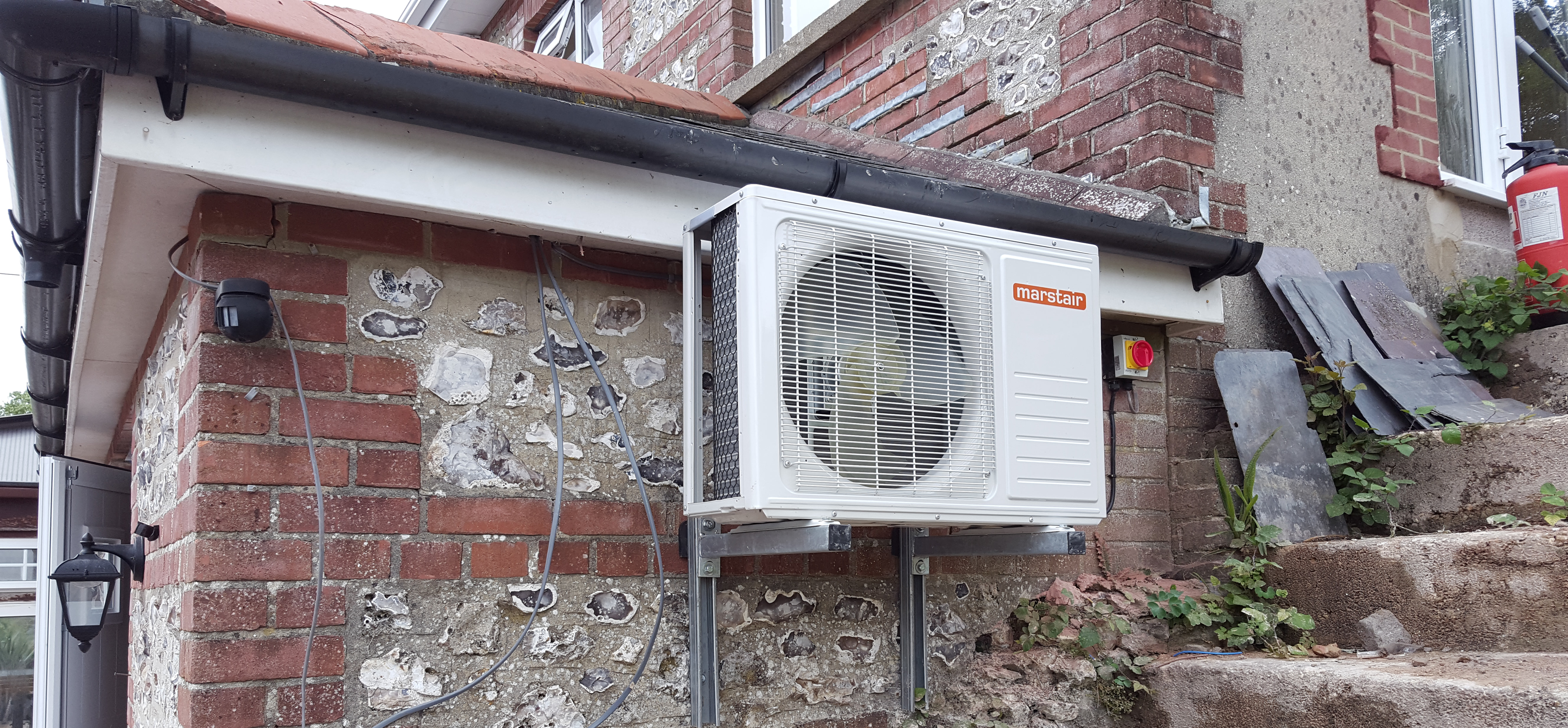 SlimLine Outdoor Cellar Cooling in Home